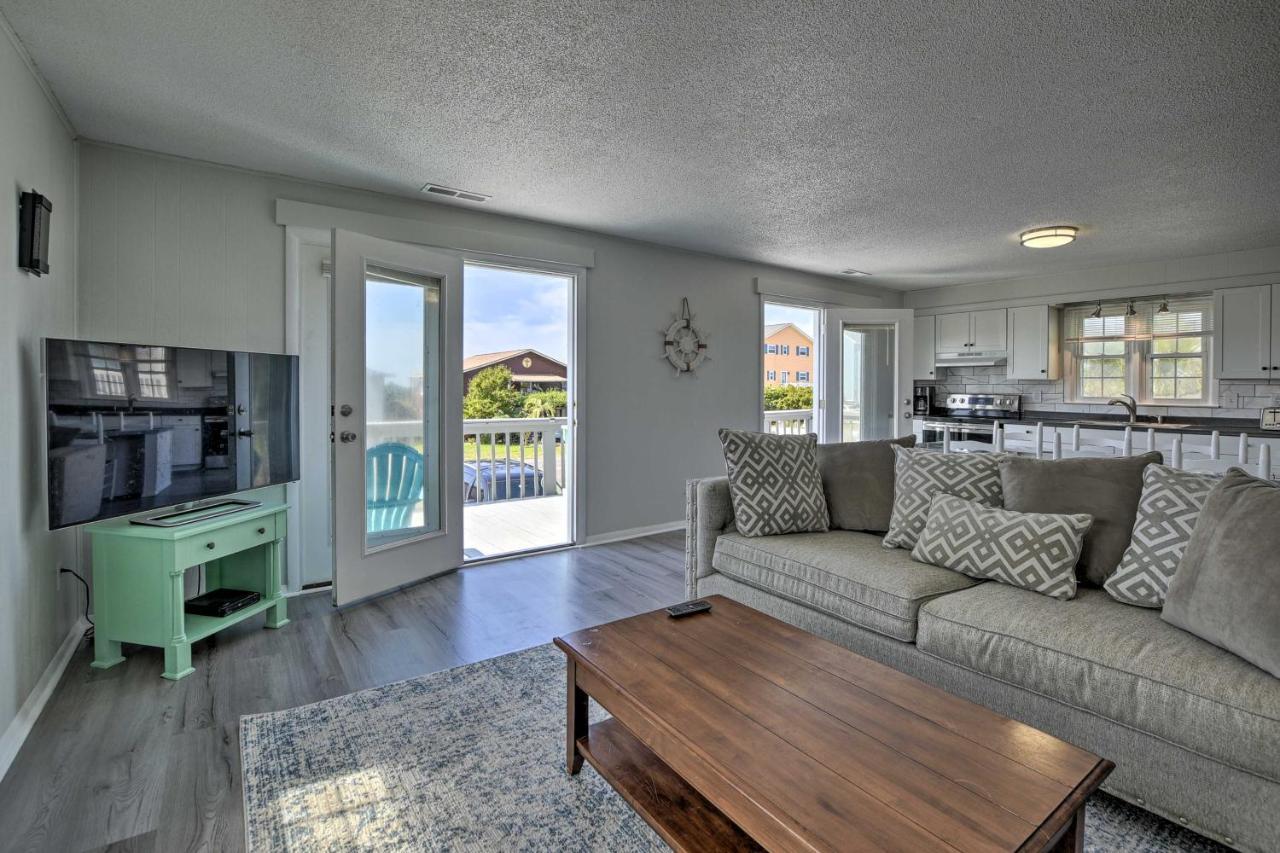 Oak Island Beach Abode With Deck Walk To Shore! Exterior photo